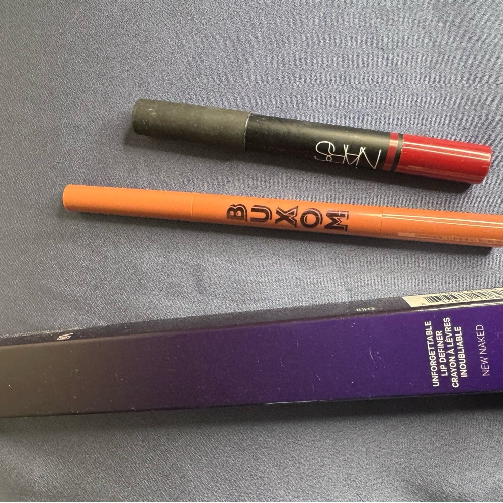 NARS Red Lip crayon and Buxom & Kevyn Aucoin lipliner bundle
